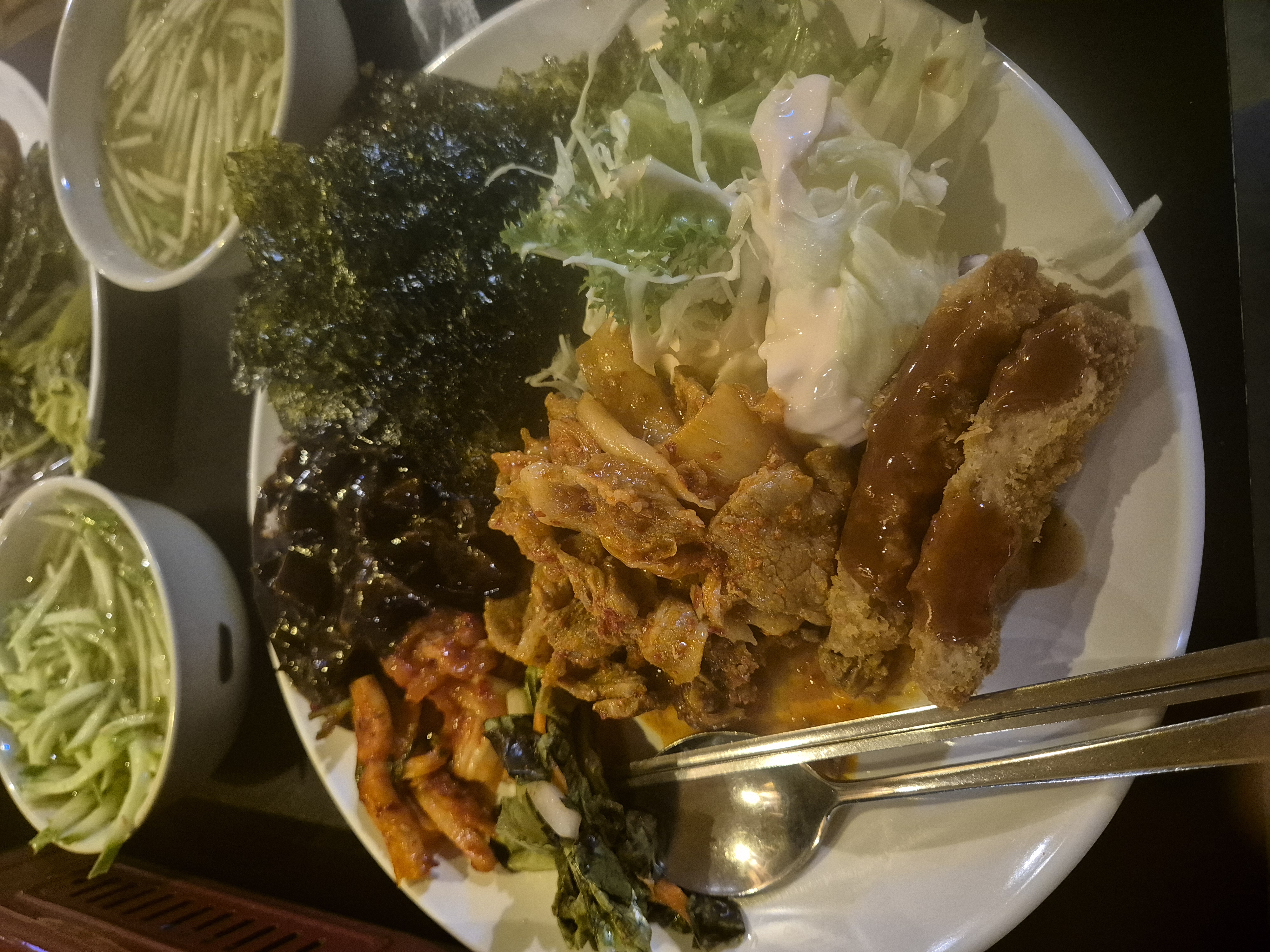 우리회사x, 옆회사의 구내식당